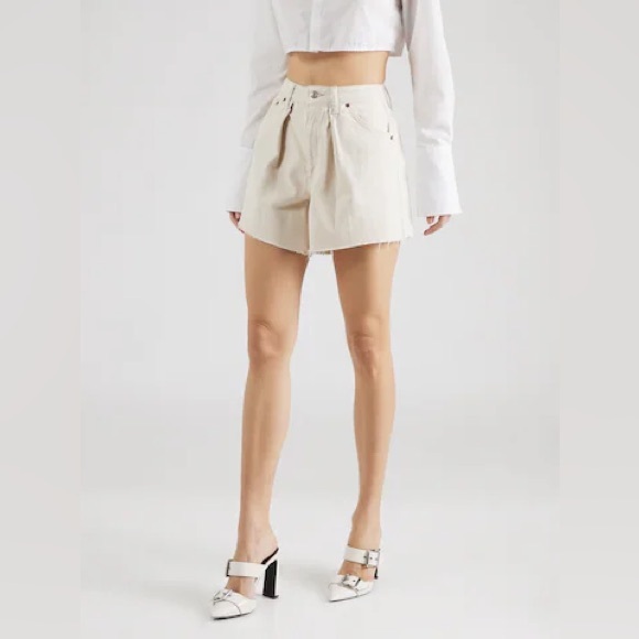 TOPSHOP Loose fit Jeans in Off White. Size 8 - Picture 2 of 14